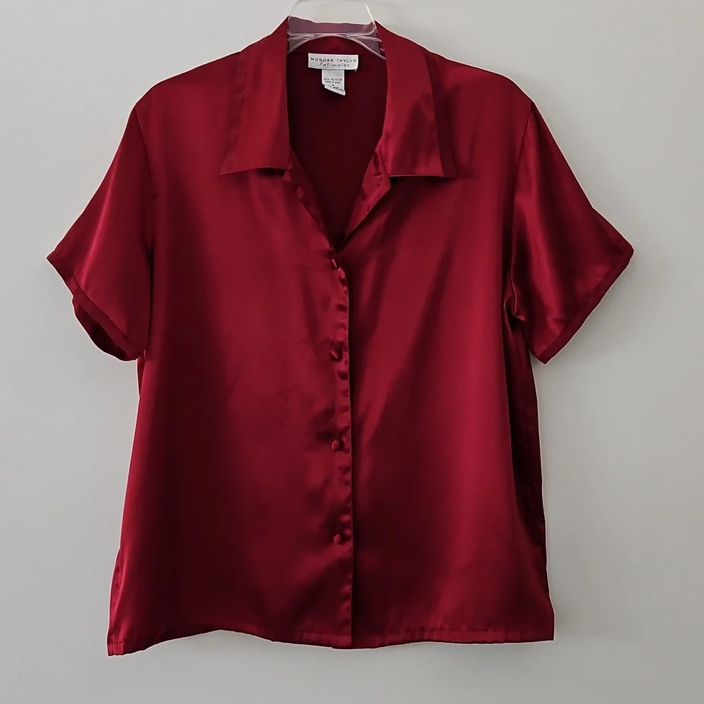Morgan Taylor Intimates Cherry Red Satin Button Up Lounge Top Pajama Size Medium